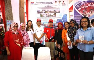 Andalkan Program Lababa, Stand Dinkes Boltim Dipadati Pengunjung Pameran Inovasi Publik.
