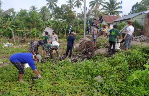 Gerakan Bersih Lingkungan Desa Tangaton Libatkan TNI Polri. Ini Imbauan Sangadi