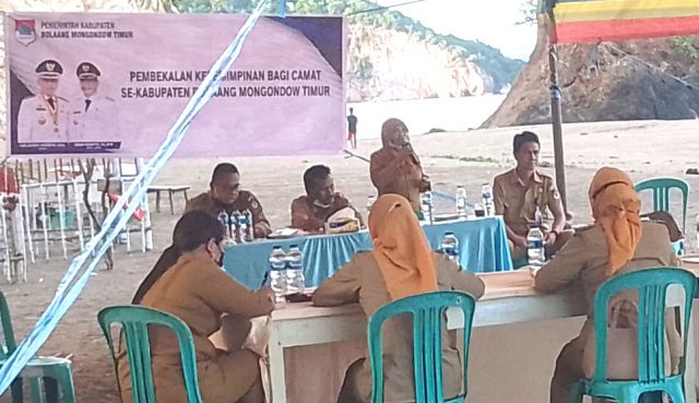 PicsArt_09-14-11.12.11